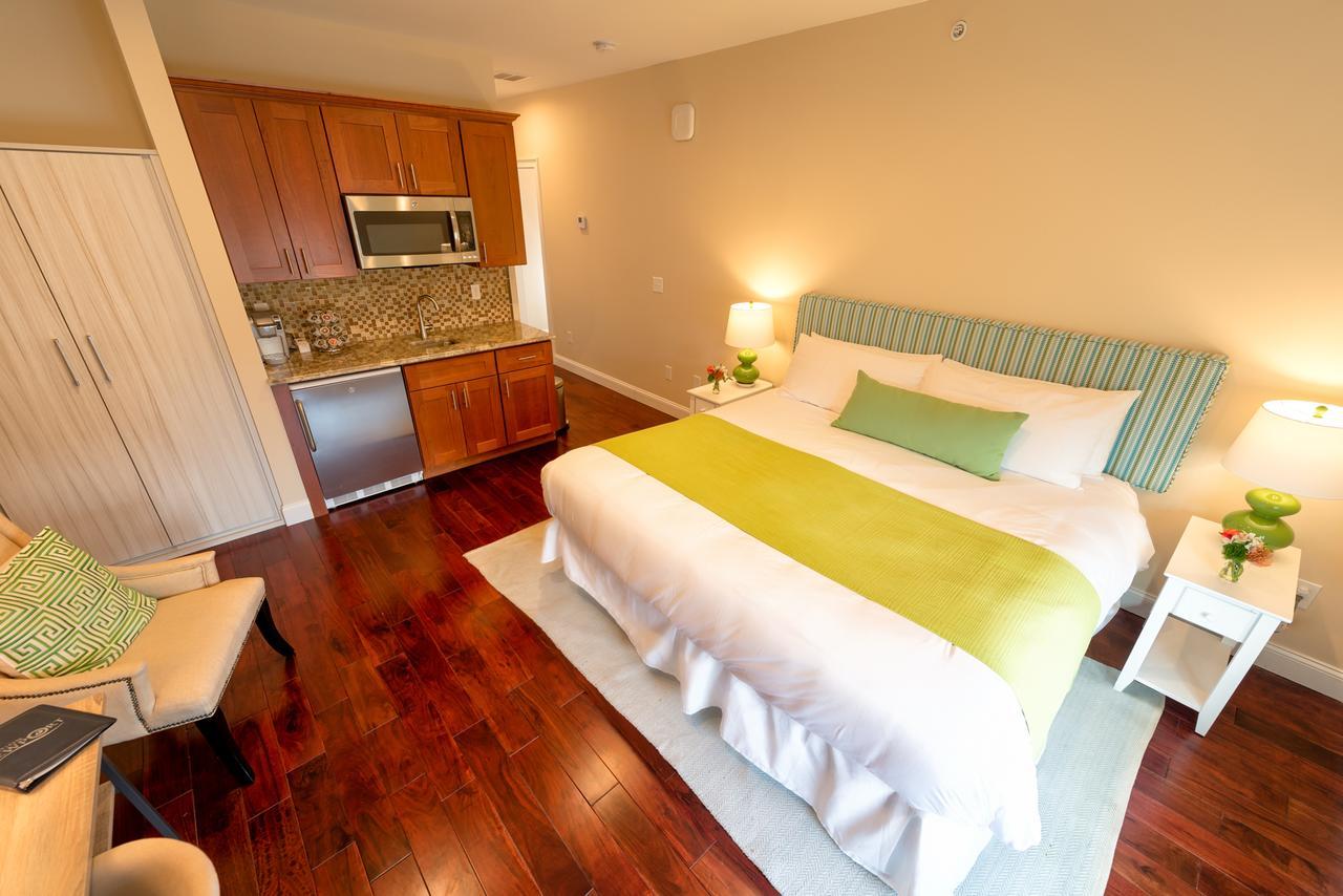 The East Island Reserve Hotel Middletown Eksteriør billede